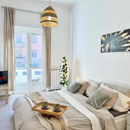 Porta Nuova - Alpitour Free Parking & Netflix Lägenhet Turin Exteriör bild