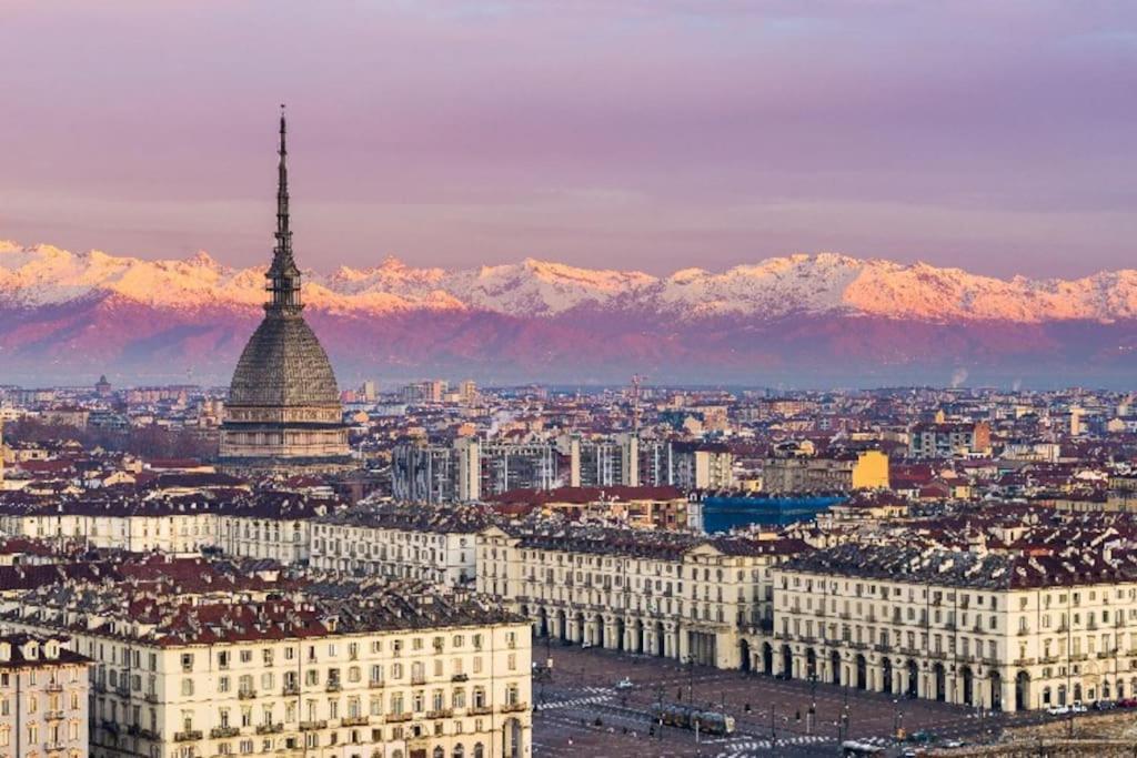 Porta Nuova - Alpitour Free Parking & Netflix Lägenhet Turin Exteriör bild